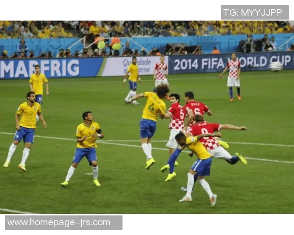 新泻天鹅与福冈新锐的激烈对决展现足球魅力与团队精神